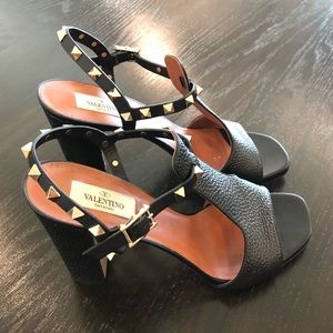 Valentino Rockstud Cutout T Strap